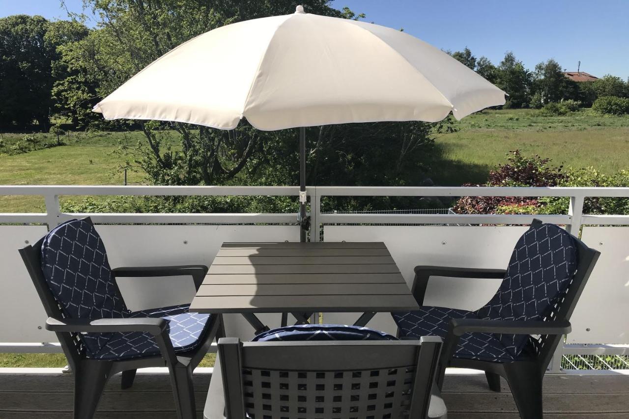 Ferienwohnung In Ruhiger Lage Und Mit Balkon - Ferienhaus Solamar Fewo Og Breege Kültér fotó