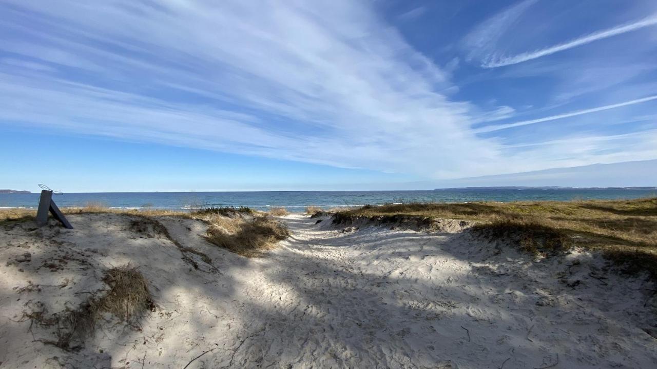 Ferienwohnung In Ruhiger Lage Und Mit Balkon - Ferienhaus Solamar Fewo Og Breege Kültér fotó
